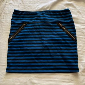 Body-con Blue striped skirt